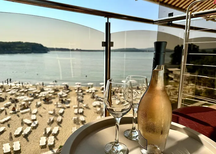 호텔 Family Teos 키텐