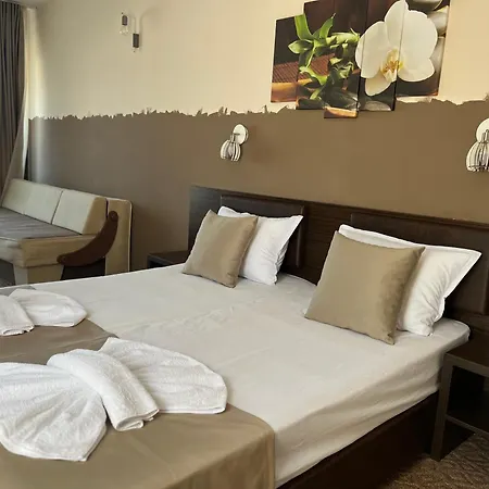 Family Teos Hotel
